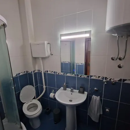 Stan Na Dan 022 アパート Inđija